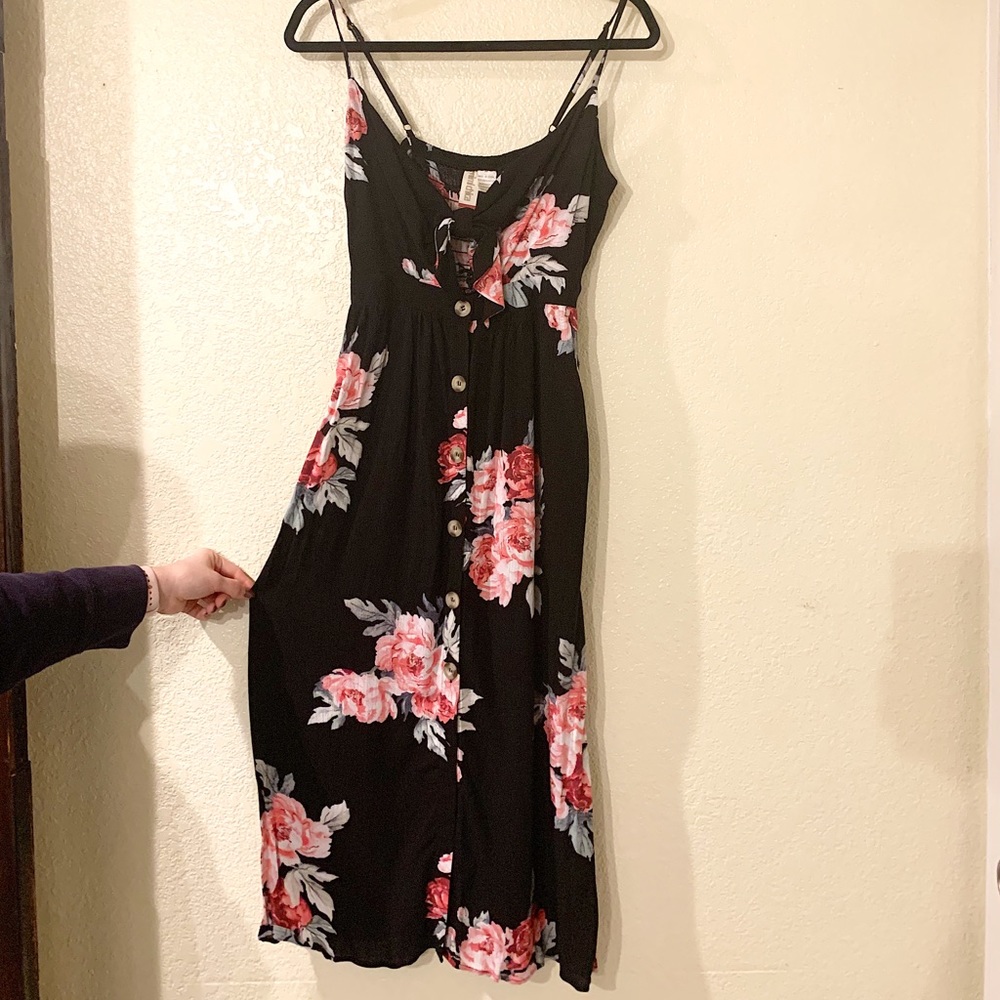 MIMI CHICA Floral Key Hole Dress WITH POCKETS